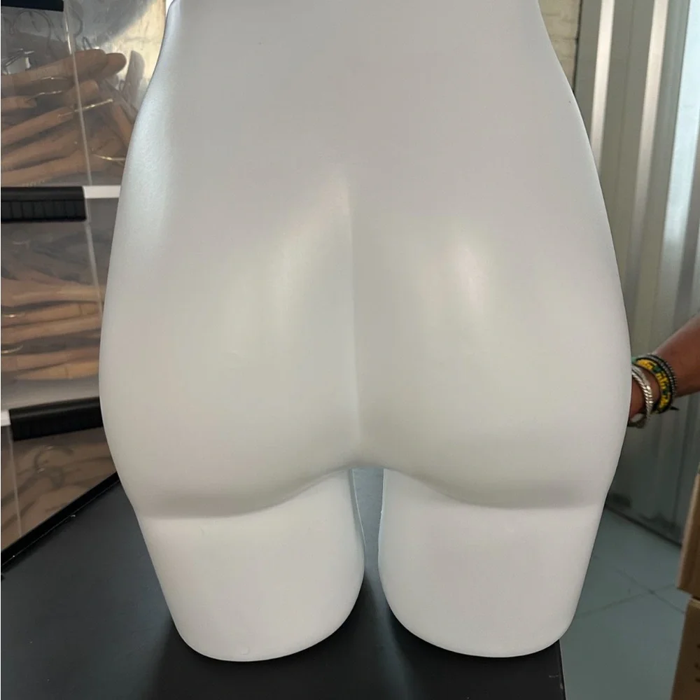Mannequin Torso Bottom - Picture 2 of 3